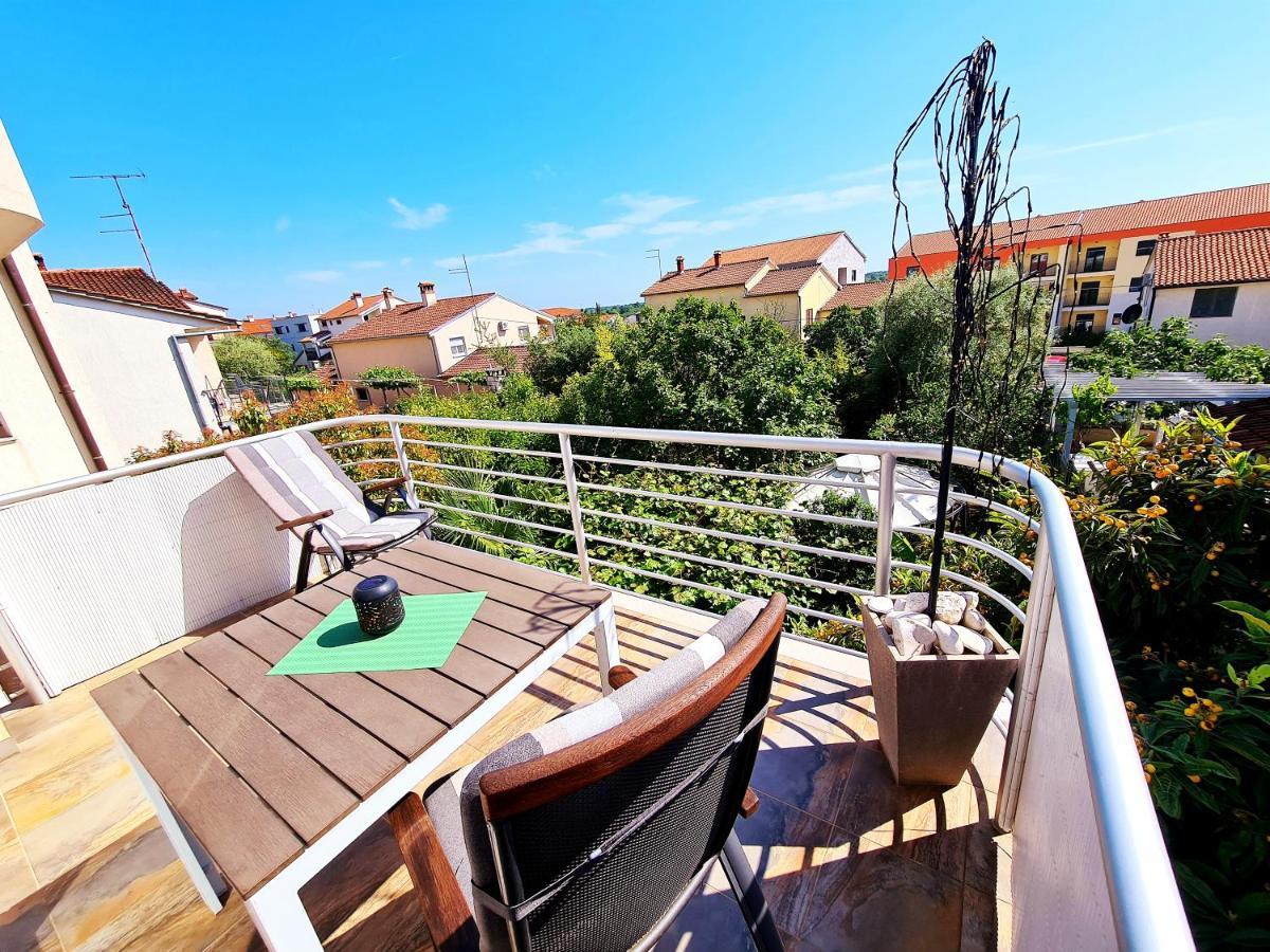 Pakua Apartments & Penthouse Ровин Екстериор снимка