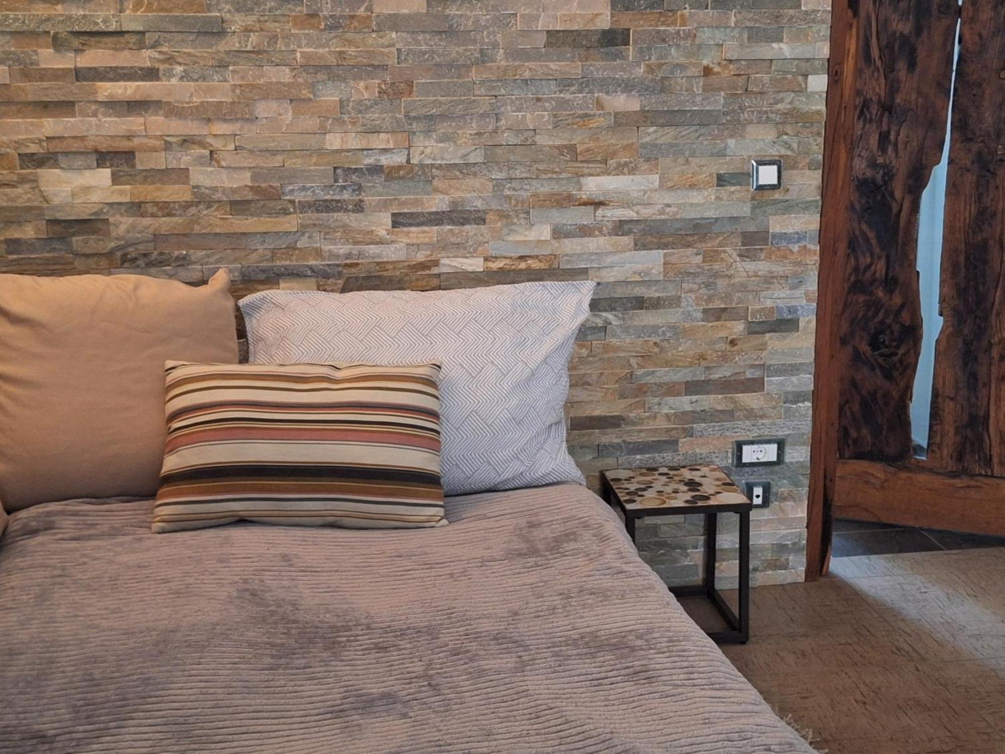 Pakua Apartments & Penthouse Ровин Екстериор снимка