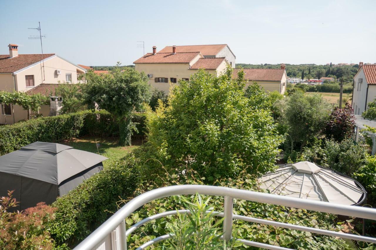 Pakua Apartments & Penthouse Ровин Екстериор снимка